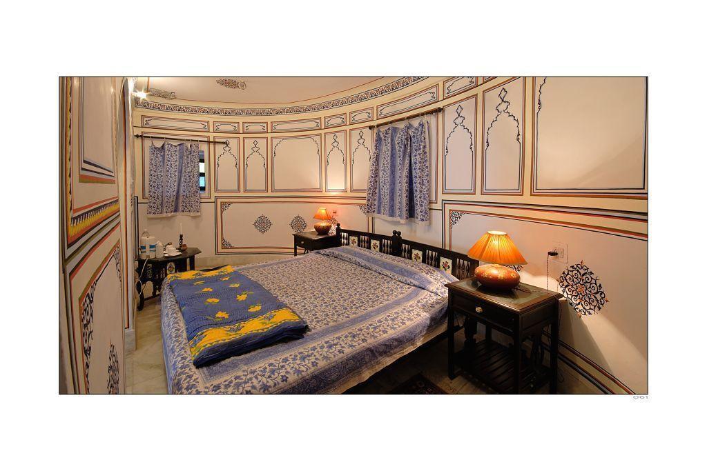 Pachewar Garh Fort Chambre photo